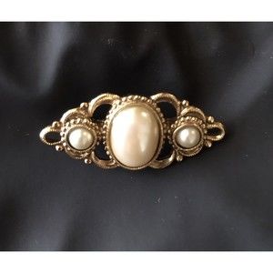 Pretty Vintage Gold-Tone Open Work Brooch Pin 3 White 1928 brand unsigned